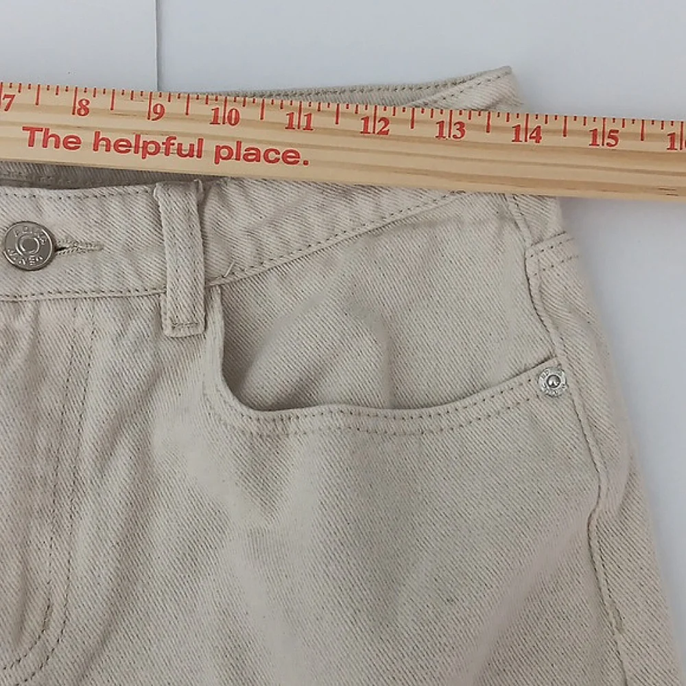 Adika Jeans Women's Size Medium Cream‎ Colored Wide Leg Jeans Raw Hem Pre-owned